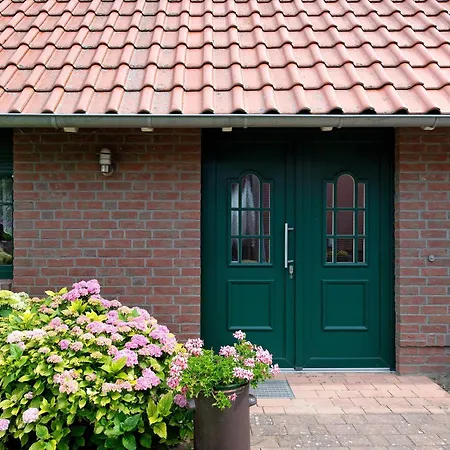 Grosses Mit Seeblick Leezen (Ludwigslust-Parchim)