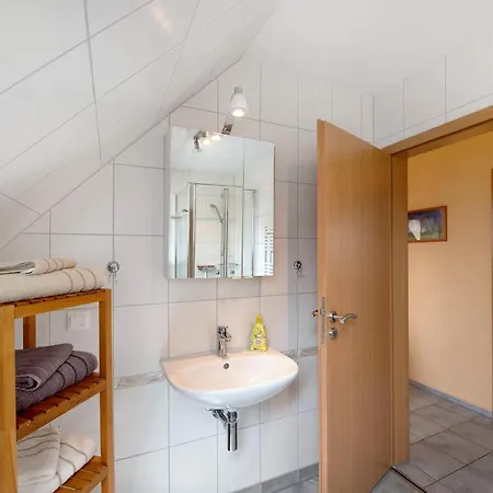 Grosses Mit Seeblick Vakantiehuis