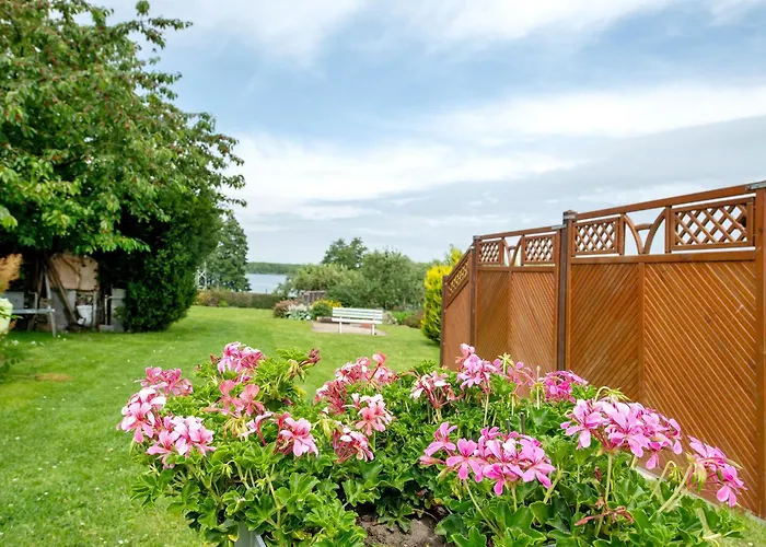 Grosses Mit Seeblick